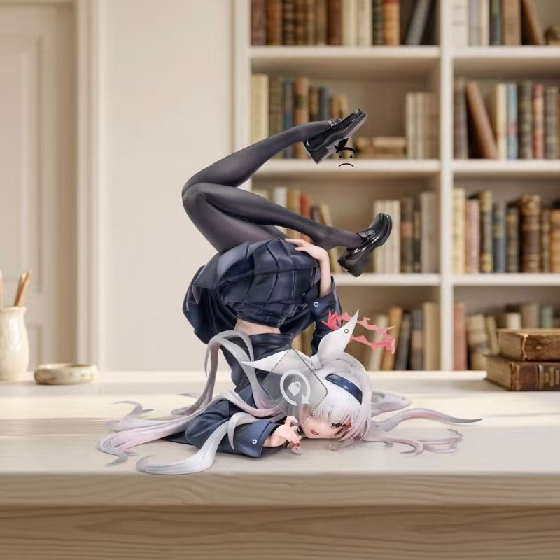 Figurine de fille mignonne et  - Desk Setup Editing avis et prix