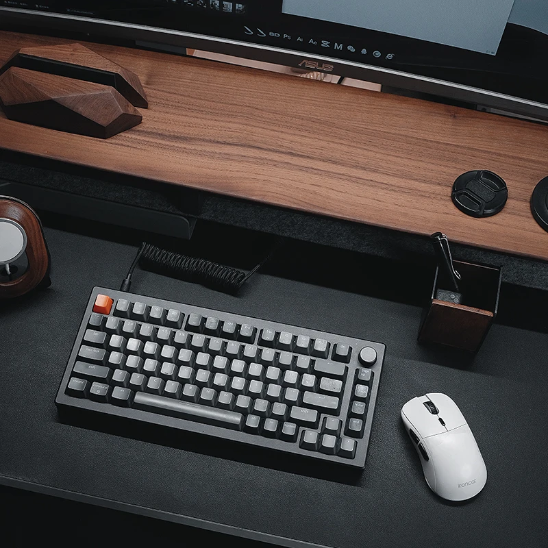 Support de moniteur en noyer m - Desk Setup Workspace avis et prix